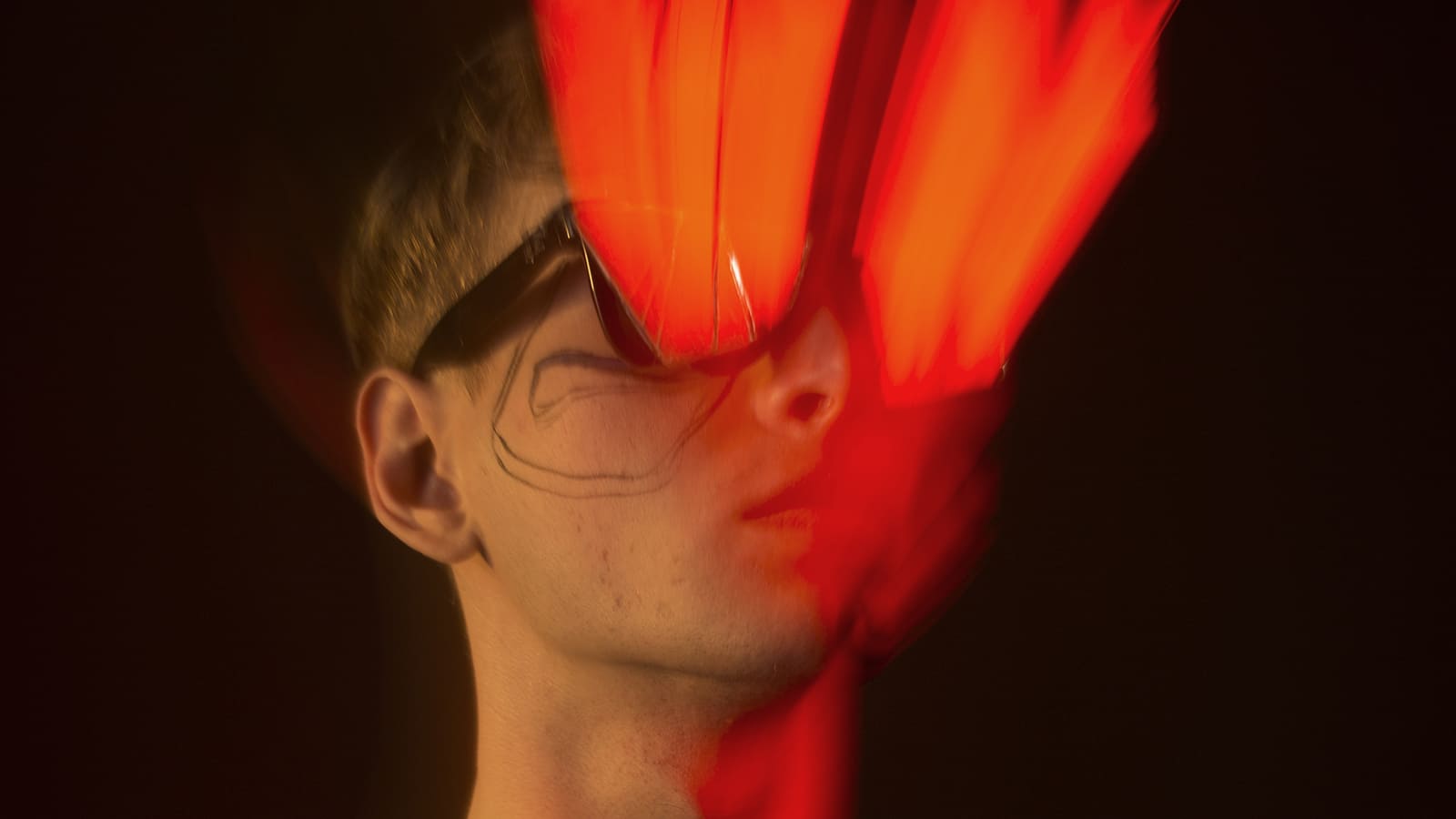 Alt image