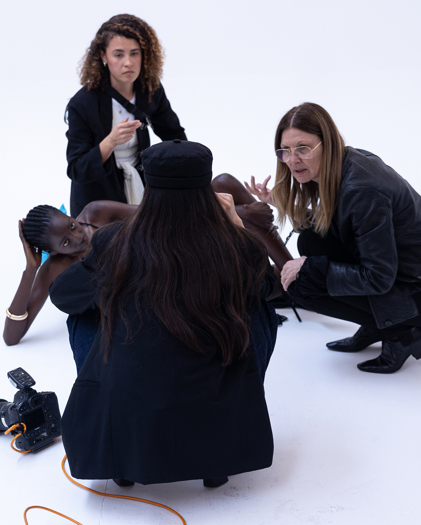 Natalia Campos Valencia on set with Sissy Vian and her team